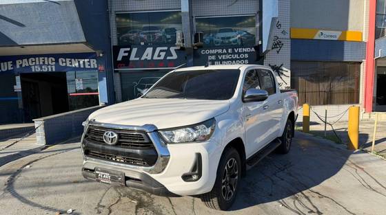 TOYOTA HILUX 2.7 VVT-i FLEX CD SRV 4X4 AUTOMÁTICO